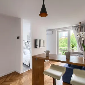 Station - Wilcza Apartment Warsaw